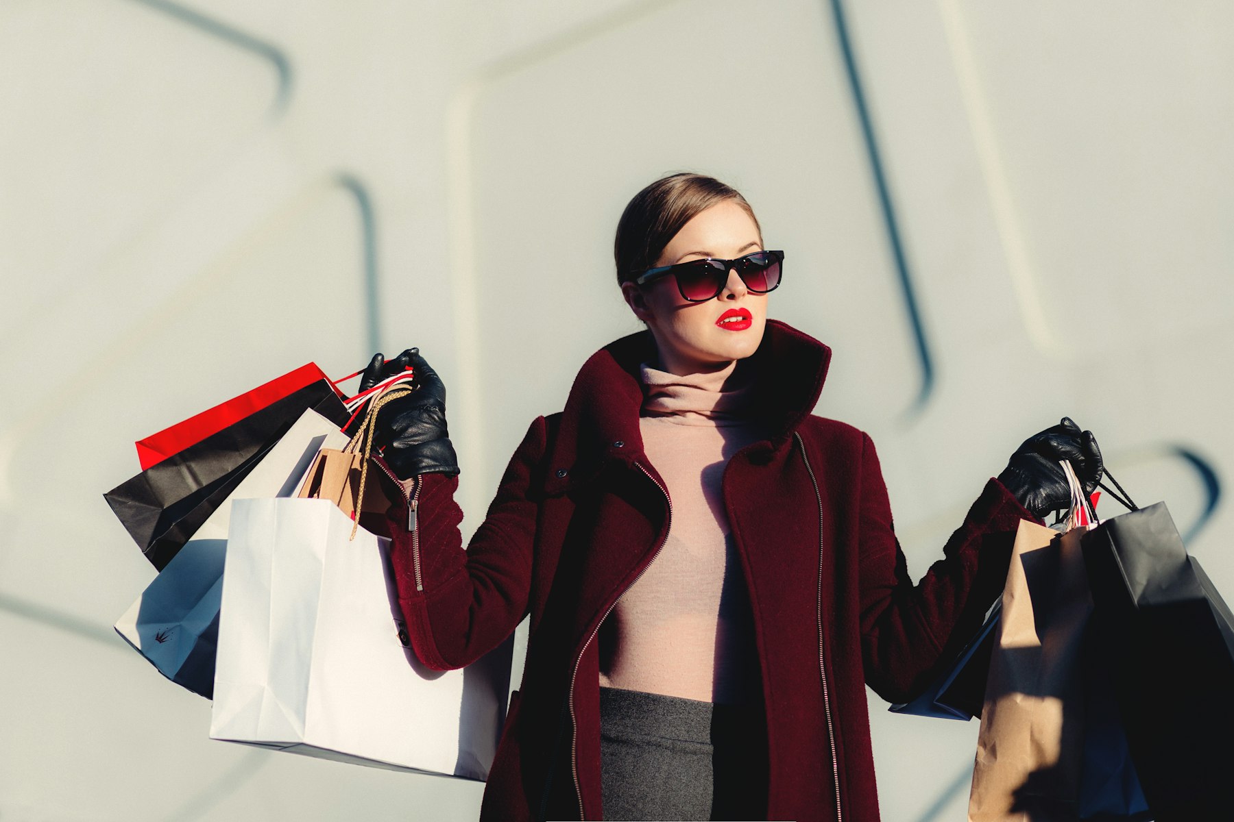 Vitrine minimalista de moda feminina